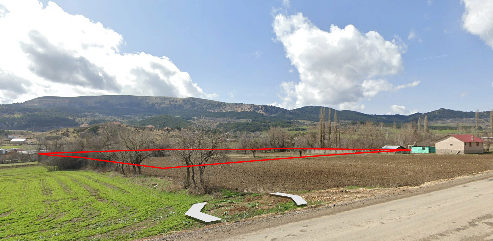 Mudurnu Hüsamettindere Köyünde Yatırımlık Arazi Çiftlik Kurulumuna Uygun 8701 m²